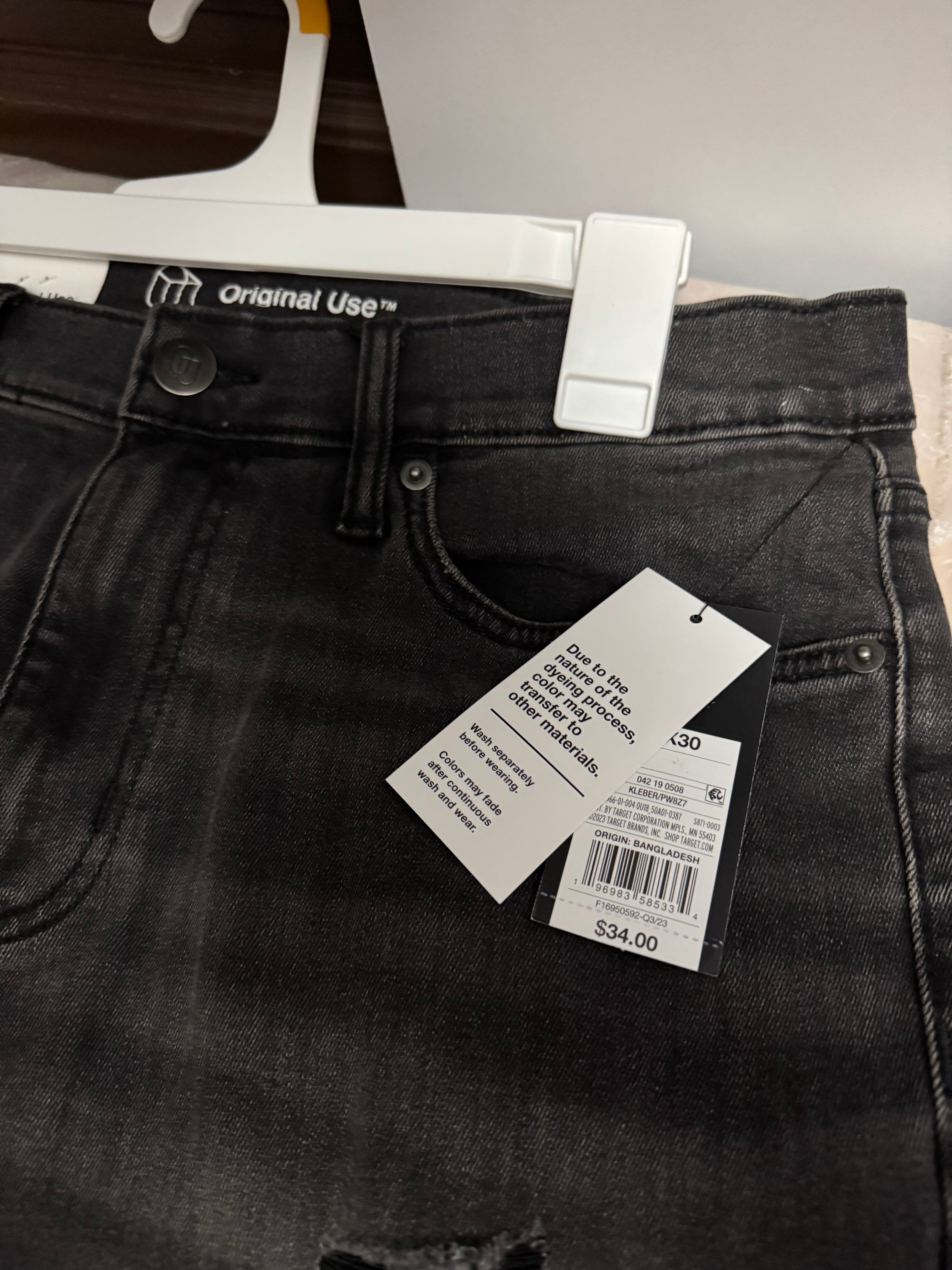 Brand New “Original Use”Size 32x30 Men’s slim taper Jeans