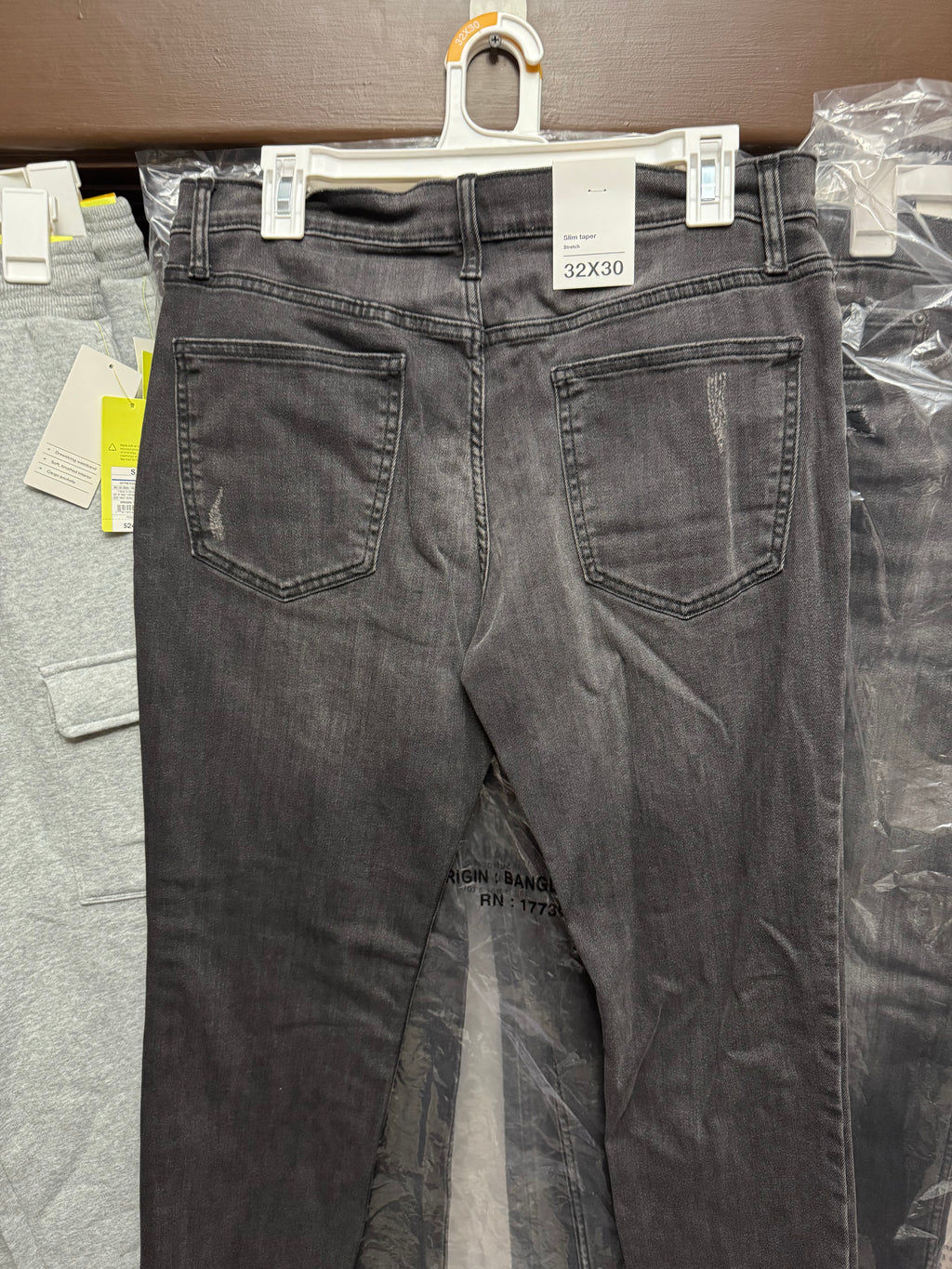 Brand New “Original Use”Size 32x30 Men’s slim taper Jeans